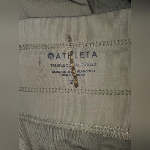 ATHLETA PLUS SIZE Trekkie North Jogger NWT Plus Size | Size: 26 UpF 40+ - Picture 12 of 16